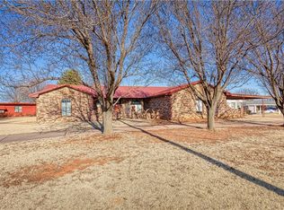 802 N Randall Ave, Elk City, OK 73644