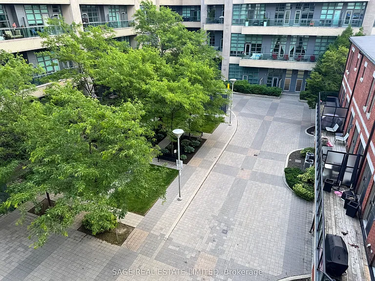 377 Madison Ave #405 — Photo 13