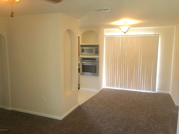 4th image of 4590 Rosehill Ave