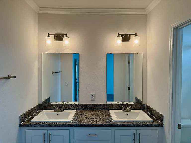 1283 Jamestown Dr — Photo 17