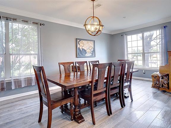 2nd image of 1416 Lone Oak Way