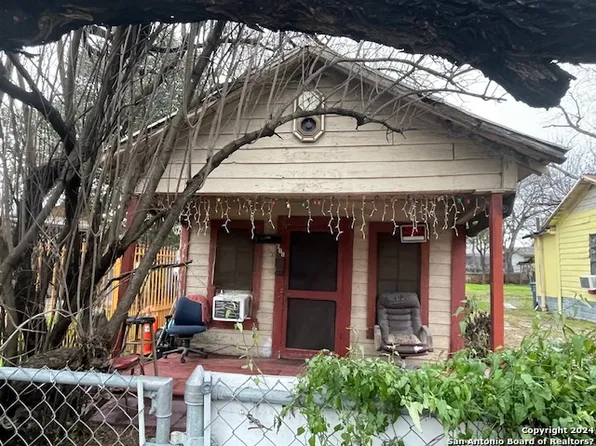 708 SW 19th St, San Antonio, TX 78207