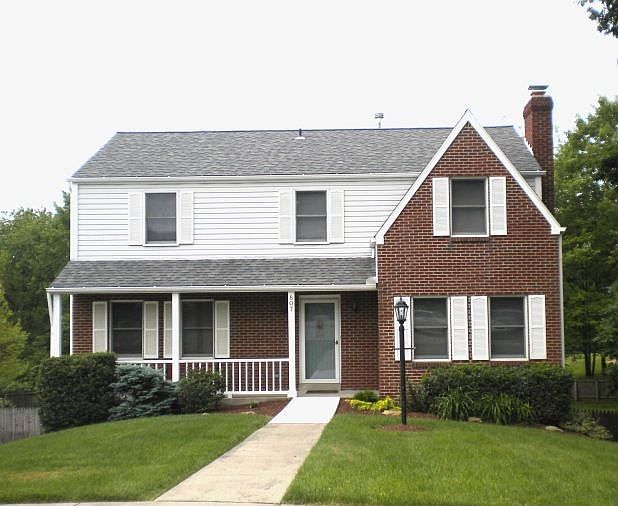 1st image of 807 Trowbridge Pl