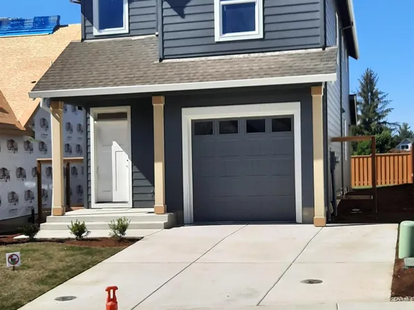 864 Laurel Pl, Silverton, OR 97381