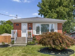 2143 Mountainside Dr, Burlington, ON L7P 1B3