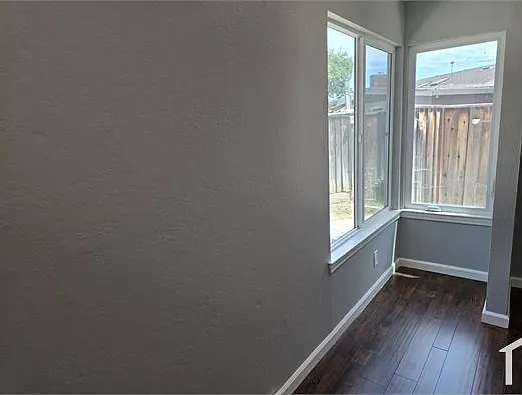 2 bed, 1100 sqft, $3,200 — Photo 4