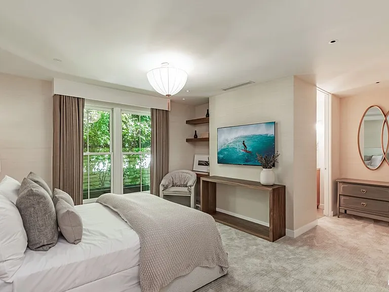 400 Toyopa Dr — Photo 17