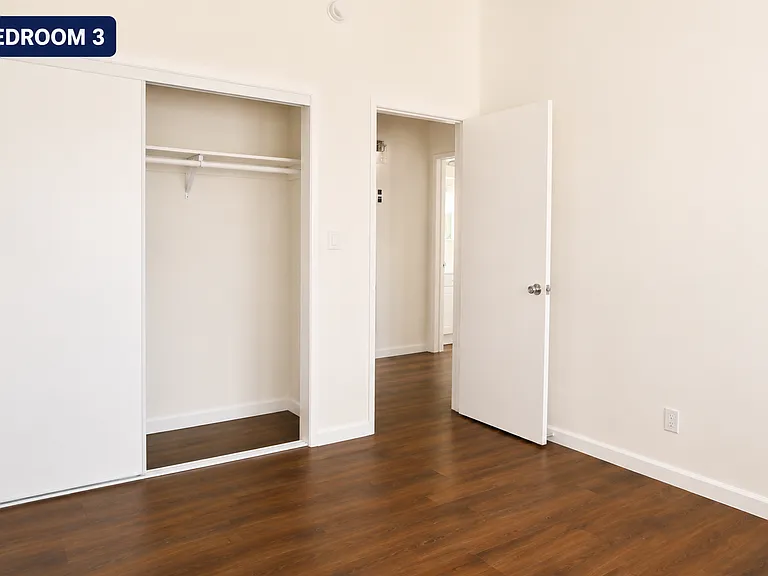 4552 Saturn St — Photo 11