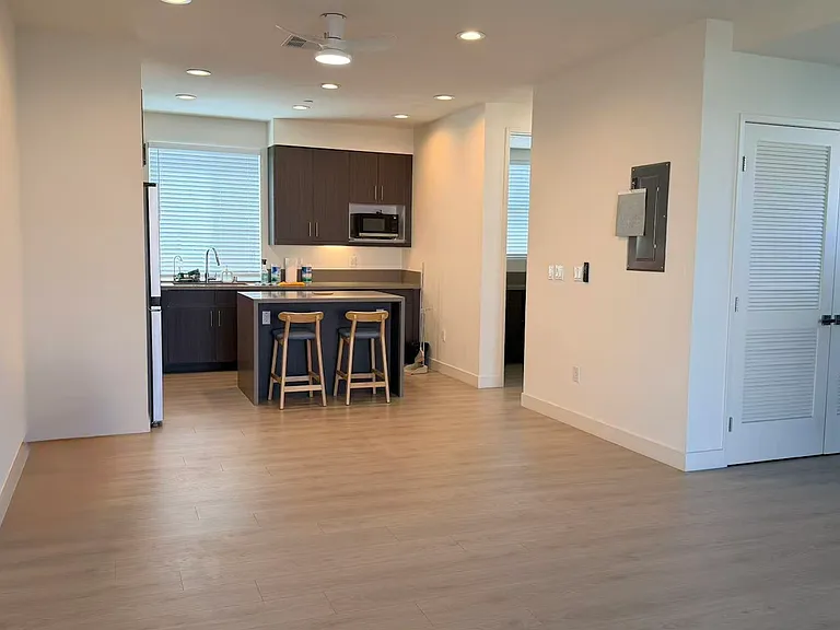 19 Chapel Ave #C — Photo 2