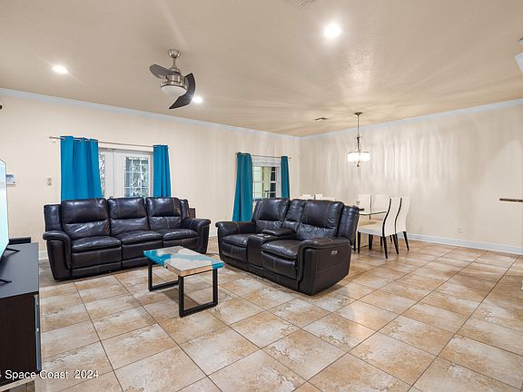 3rd image of 1410 Isabella Dr Unit 104