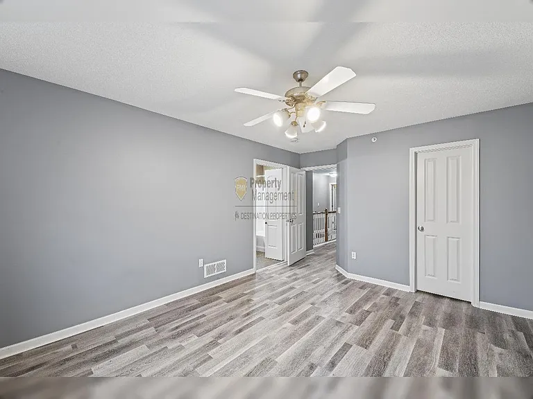 8938 Boehm Dr — Photo 12
