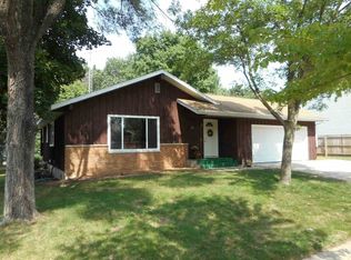 1211 3rd St, Reedsburg, WI 53959
