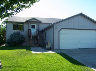 1320 S Hamilton Rd, Moses Lake, WA 98837