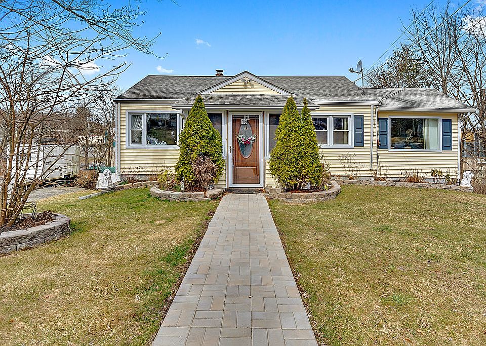 1st image of 16 Highland Dr