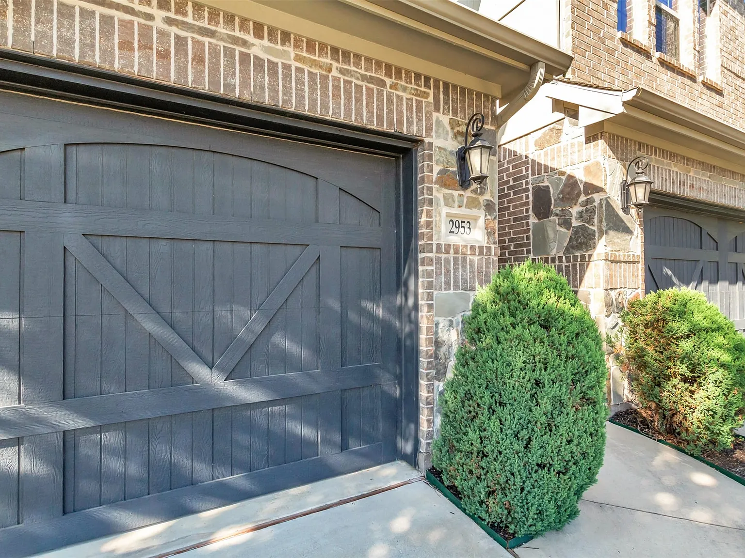 3 bed, 2.5 bath, 1867 sqft, $3,200 — Photo 2