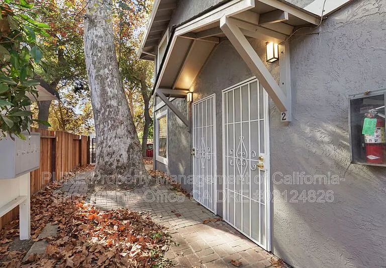 317 U St #2 — Photo 25