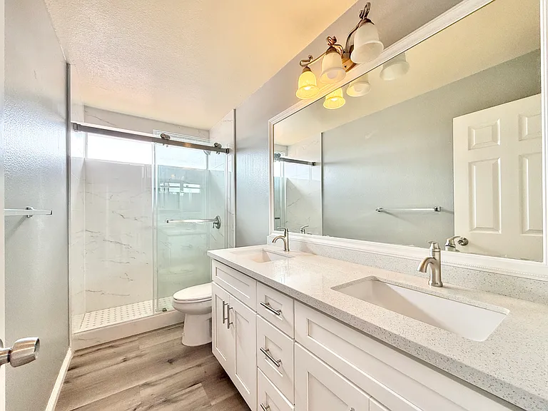 11739 Thomas Hayes Ln — Photo 15