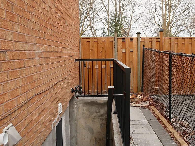60 Attridge Dr — Photo 20