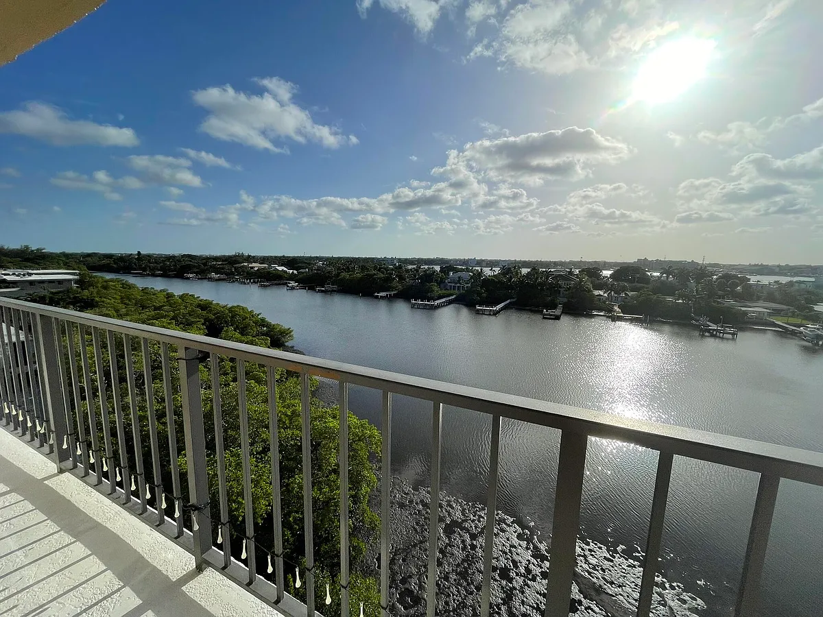 Building Photo - 3581 S Ocean Blvd #7E