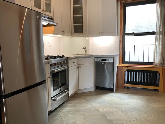 Rented by Douglas Elliman | media 18