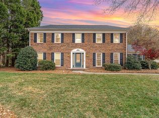 4304 Oak Hollow Dr, High Point, NC 27265
