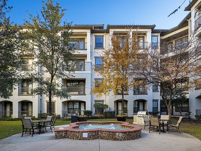 Monterra Las Colinas Apartments — Photo 19