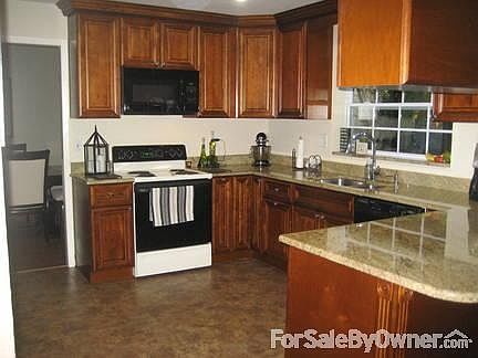 3rd image of 15803 Country Lake Dr