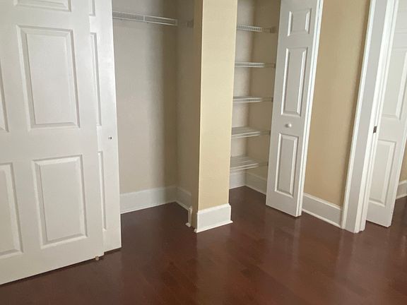 2nd image of 714 S Bungalow Ter