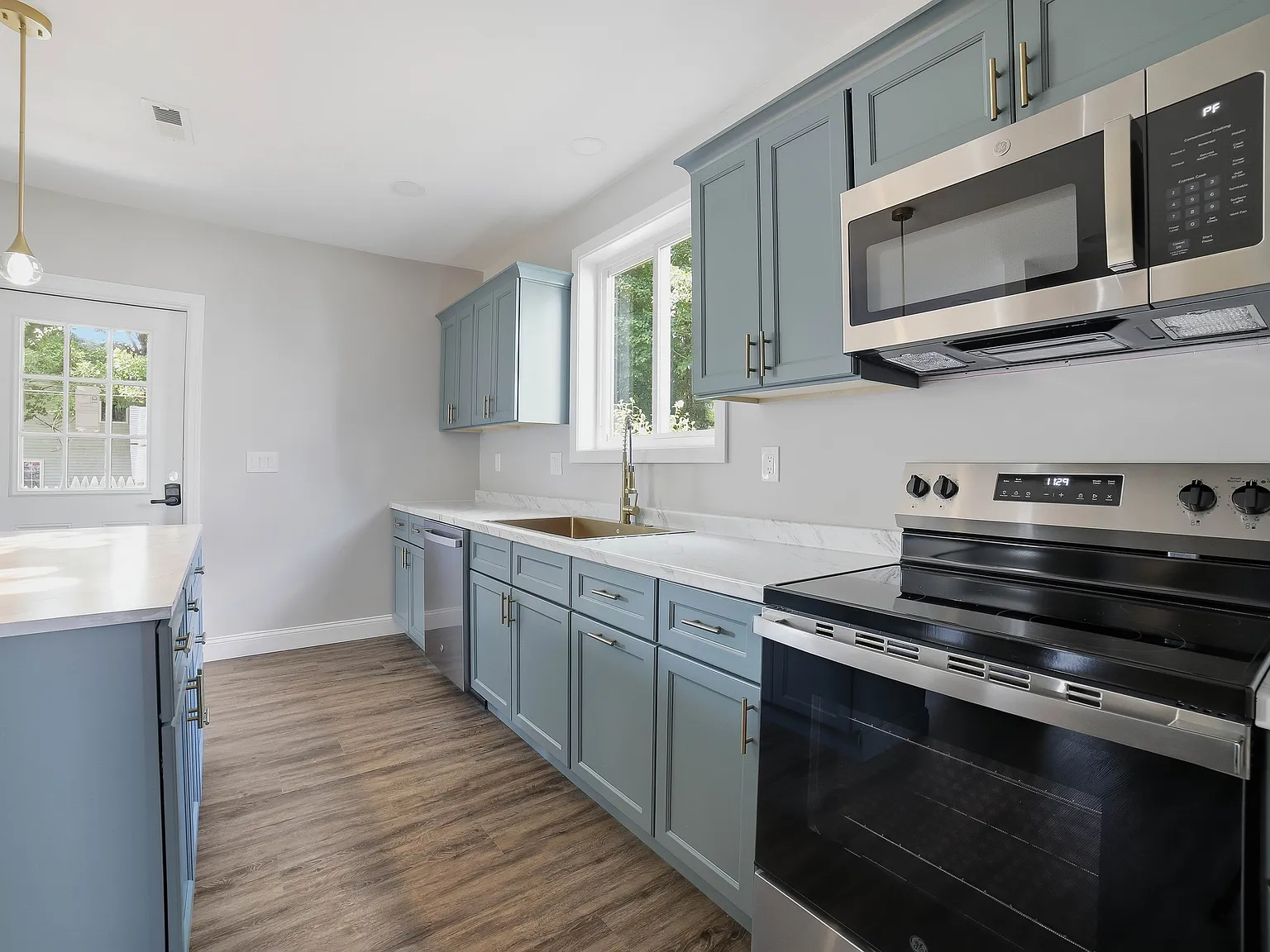 4 bed, 1673 sqft, $4,000 — Photo 4