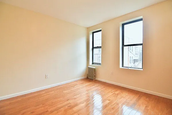 Rented by Ledvech Group | media 3