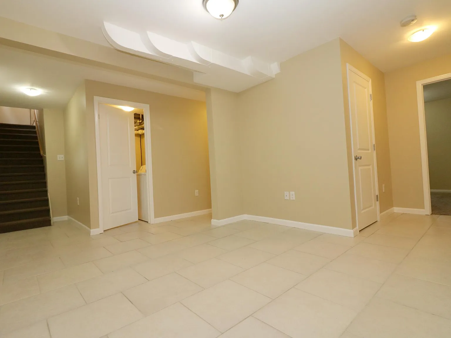 3 bed, 1000 sqft, $1,450 — Photo 4