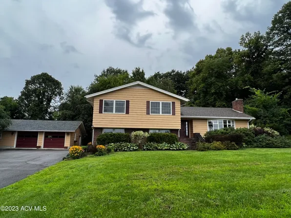 228 River Rd, Peru, NY 12972