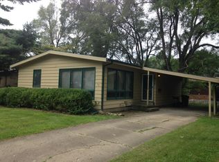 1813 Larch Pl, Urbana, IL