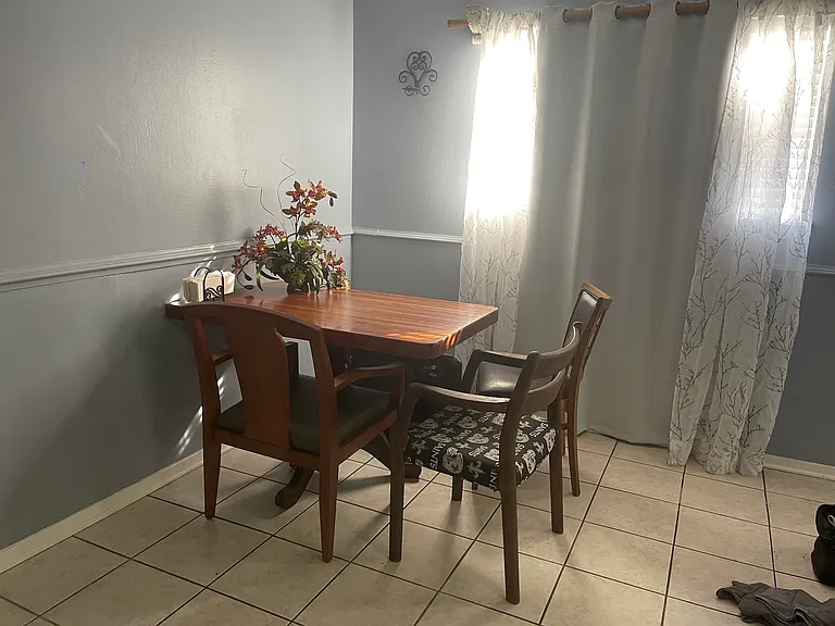 8325 La Roche Ln — Photo 4