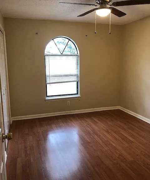 4016 Sierra Forest Dr — Photo 3