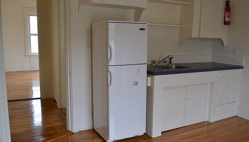 5th image of 106 Williams Ave #2