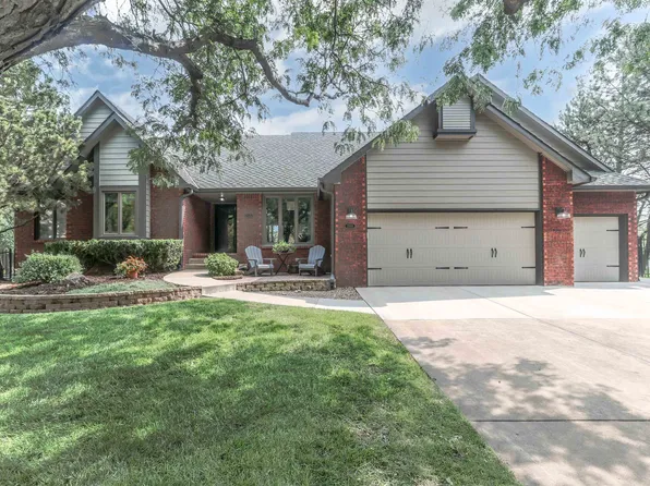 2533 N Green Meadow Cir, Wichita, KS 67205