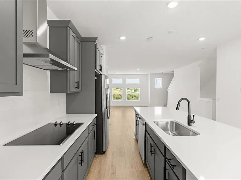 15489 Hamlin Park Dr — Photo 10