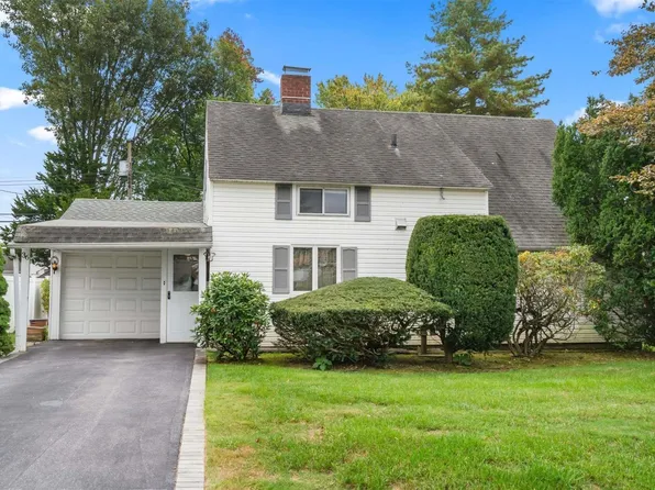 36 Tardy Lane, Wantagh, NY 11793