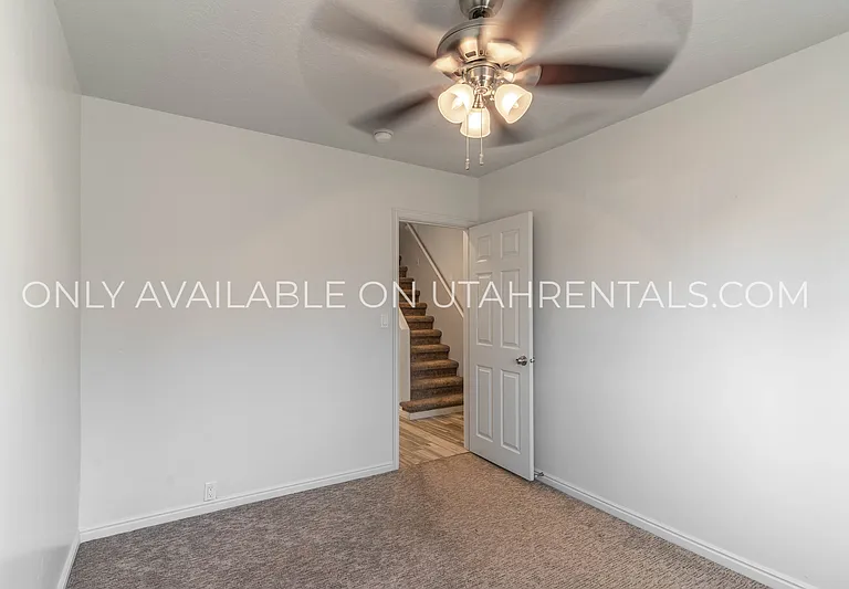976 Briar Ave #UP — Photo 13
