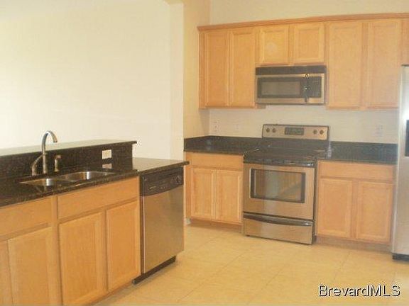 3rd image of 5747 Tamarac Dr