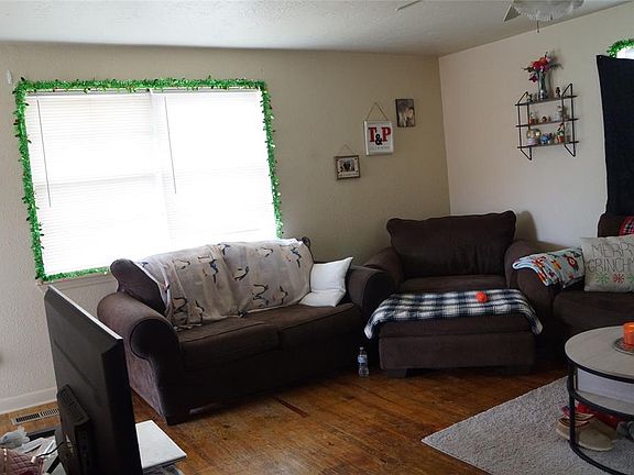 5th image of 324 W Comanche St