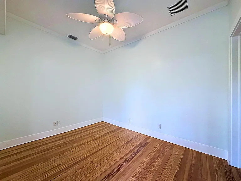 224 N Ocean Breeze — Photo 14