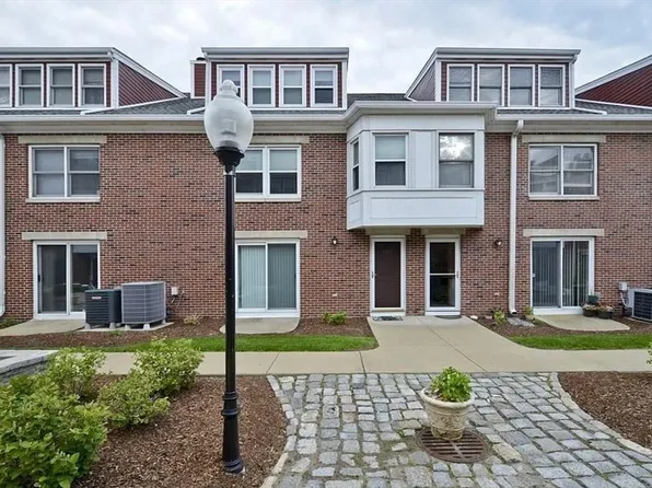 142 Quincy Shore Dr Unit 142, Quincy, MA 02171