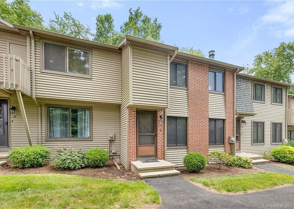 1st image of 33 Conestoga Way #33
