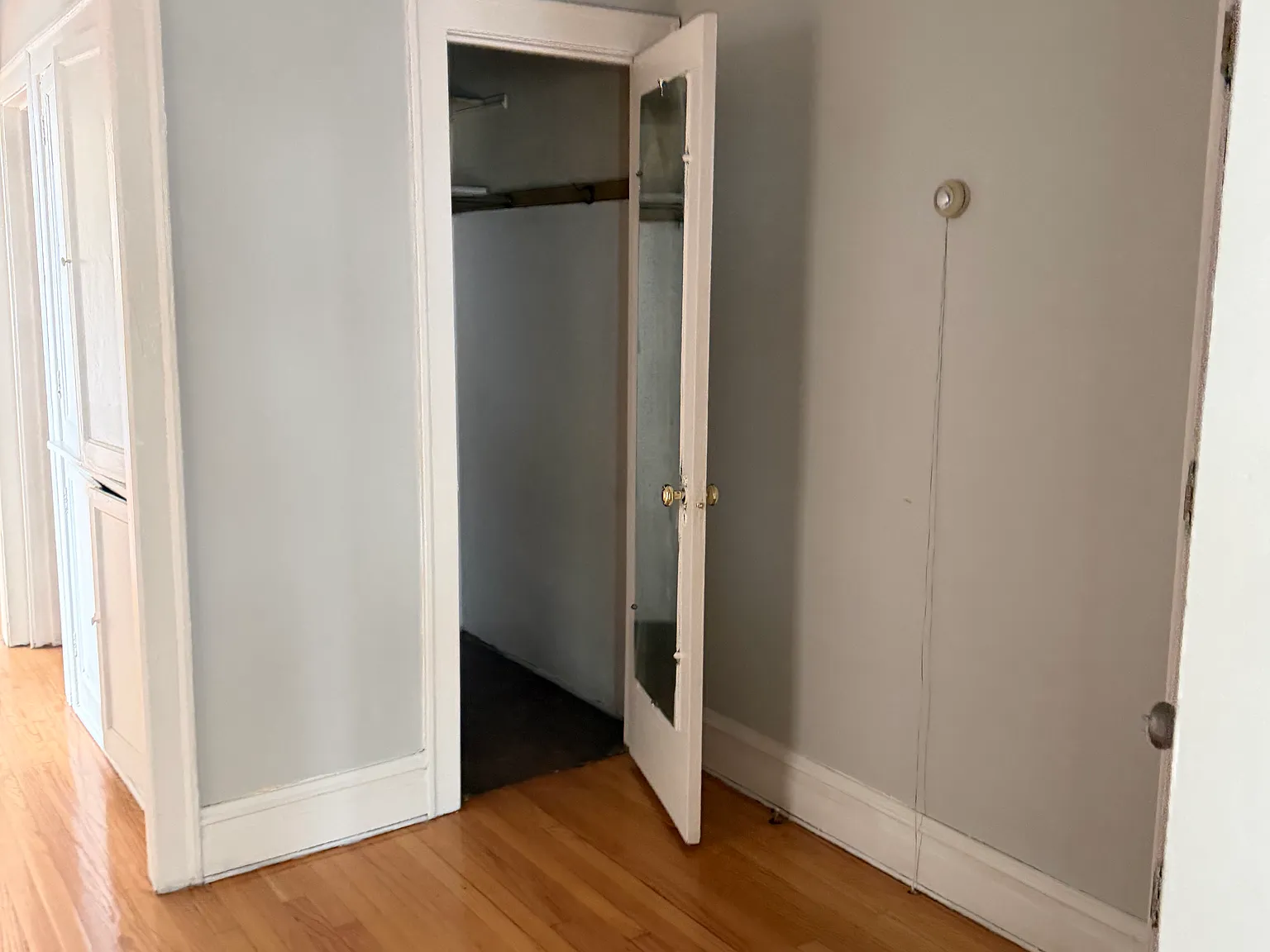 3 bed, 1200 sqft, $1,800 — Photo 4
