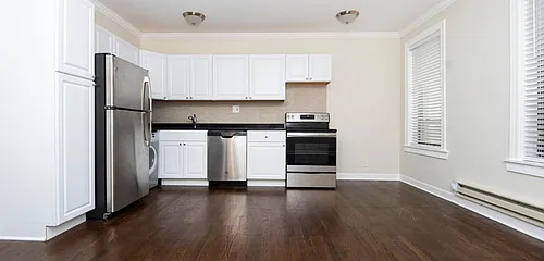 3345 N Marshfield Ave #309 Photo 1