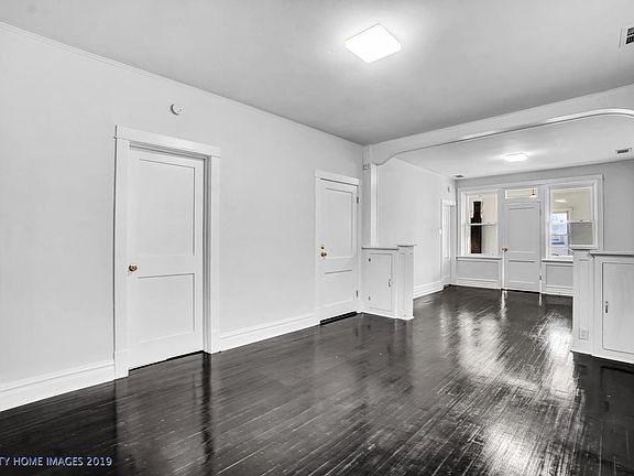 4th image of 2102 S 48th Ct