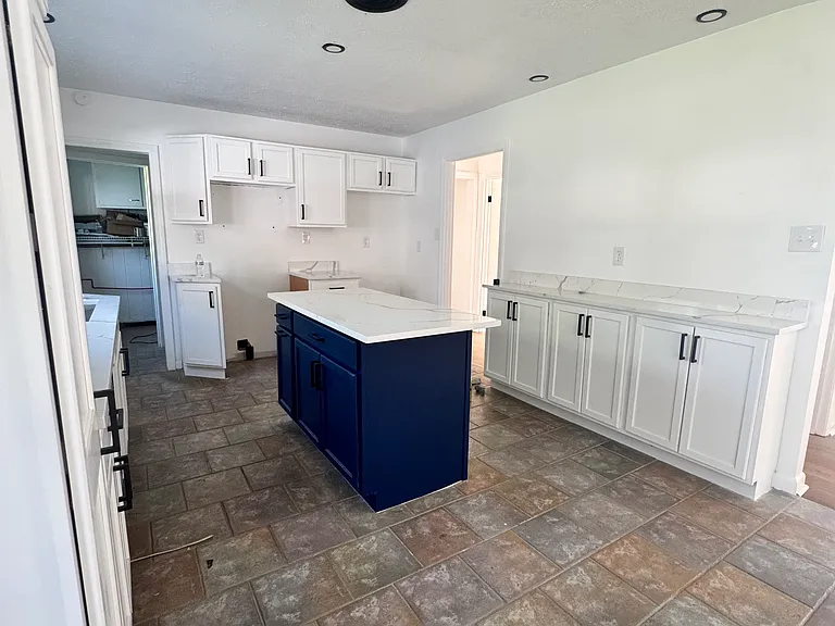 3805 Claybourne Rd — Photo 3