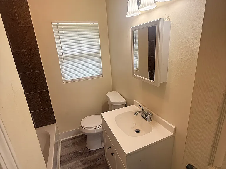 209 Highland Ave — Photo 17